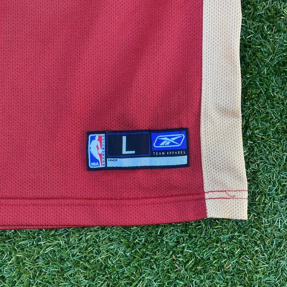Reebok Cleveland Cavaliers Lebron James Jersey - Picture 3 of 4
